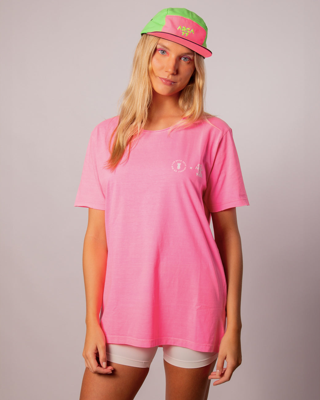 feminina_hover
