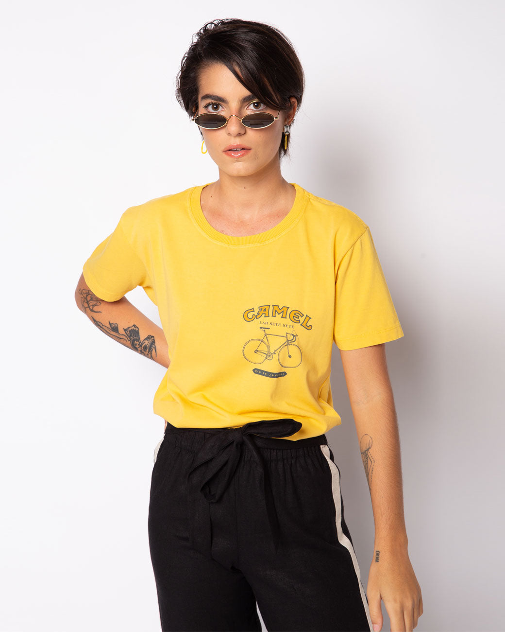 feminina_hover