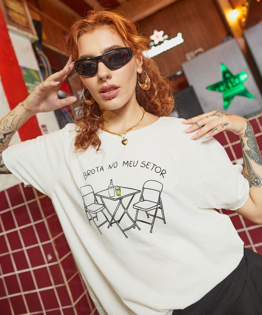 feminina_hover