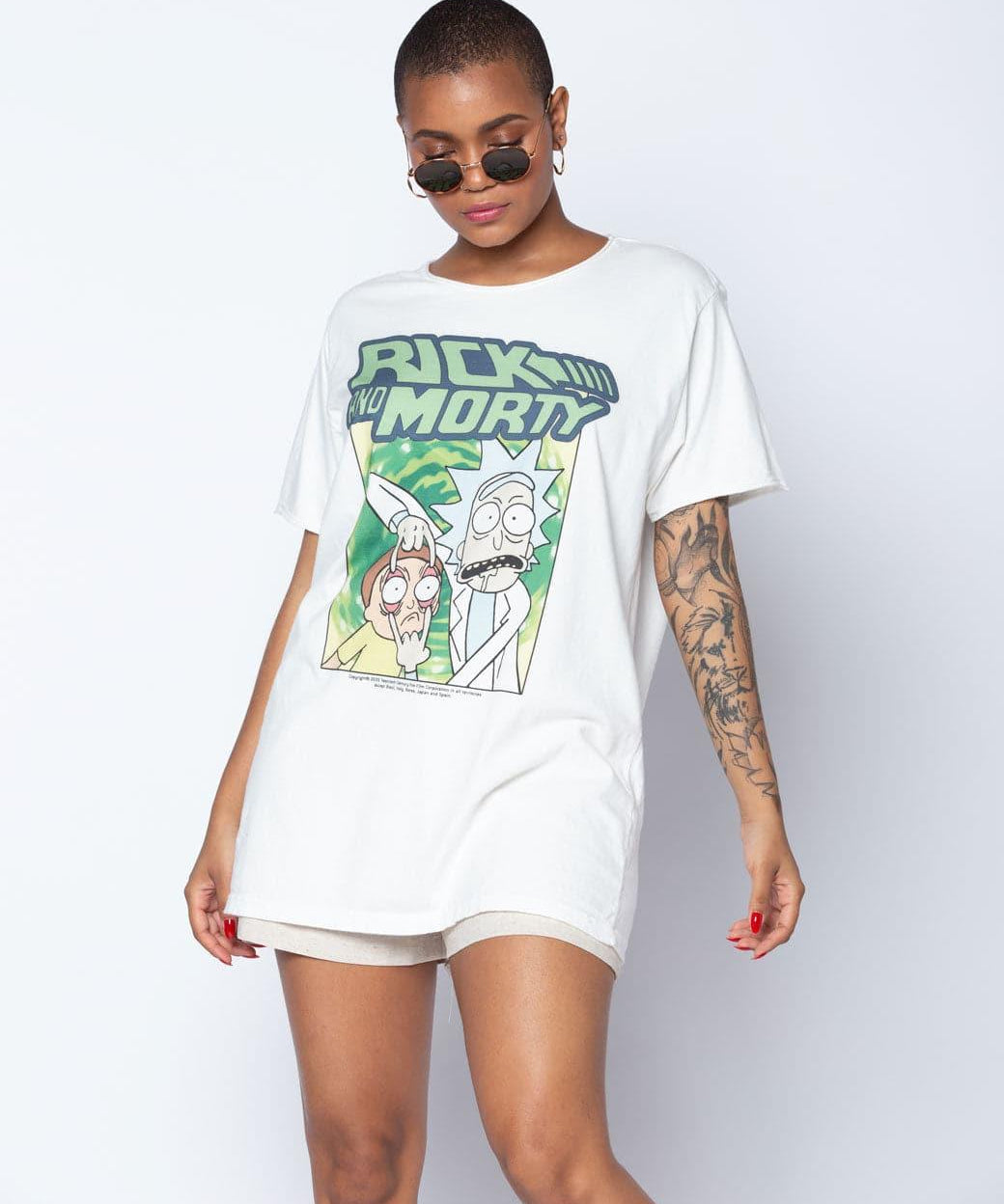 feminina_hover