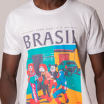 Camiseta branca LAB77 com ilustração colorida de festa de rua e a frase Isso aqui é o Brasil – foto 2