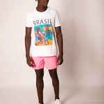Camiseta branca LAB77 com ilustração colorida de festa de rua e a frase Isso aqui é o Brasil – foto 3