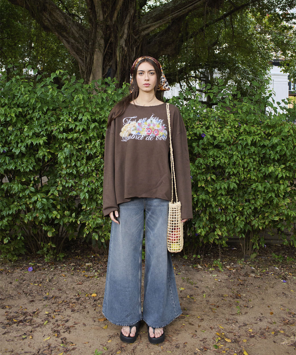 feminina_hover